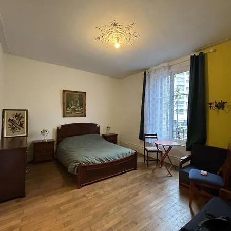Loue Chambre Privee De 18m2 Confort Made In France Petit Dejeuner Inclus Homestay