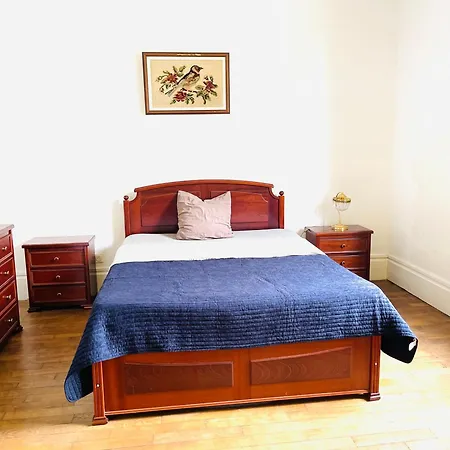 Homestay Loue Chambre Privee De 18m2 Confort Made In France Petit Dejeuner Inclus *